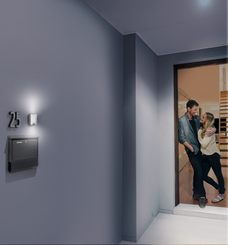 Getty-ID_509172780_561089493_DoorLED_UpDown