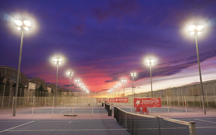 Pistas al aire libre de La Ciudad de la Raqueta en Madrid